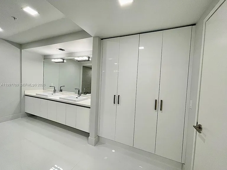 330 Sunny Isles Blvd #5-905 — Photo 14