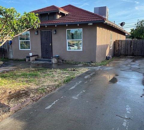 2nd image of 424 S A St