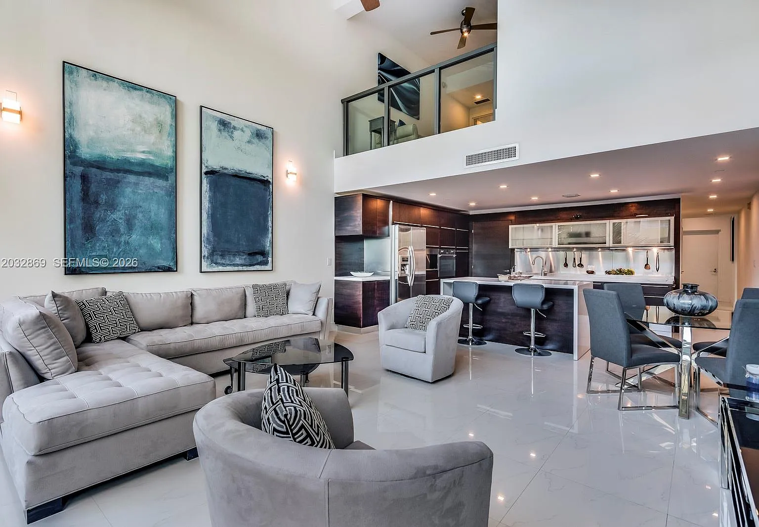 Terra Beachside Condo — Photo 1