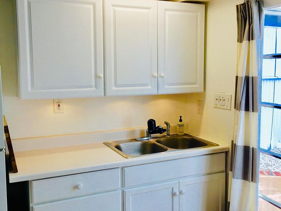 1st image of 707 Sunset Ave #B