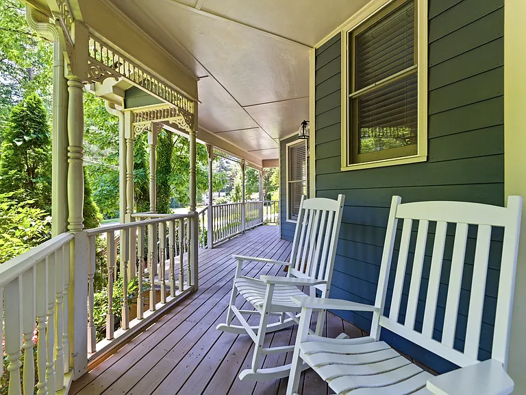 3052 Trafalgar Way — Photo 5