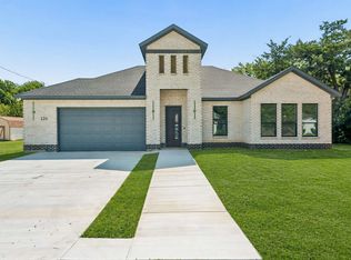 126 Port O Call Ct, Bridgeport, TX 76426