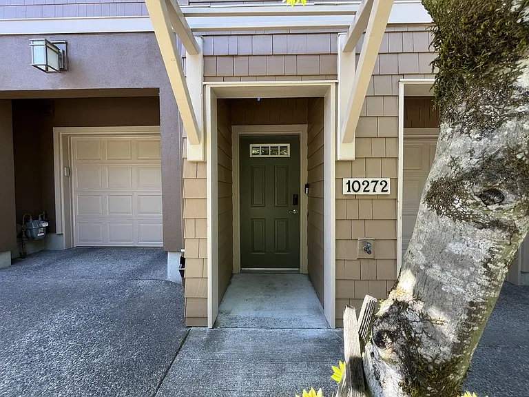 10272 NW Alder Grove Ln — Photo 2