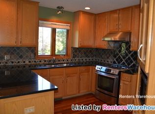 8889 Belvedere Dr, Eden Prairie, MN 55347