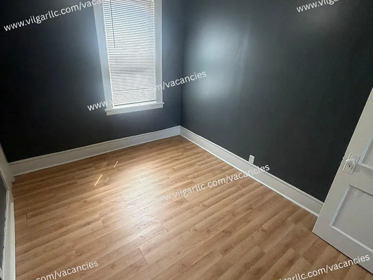 4002 Pulaski St — Photo 7