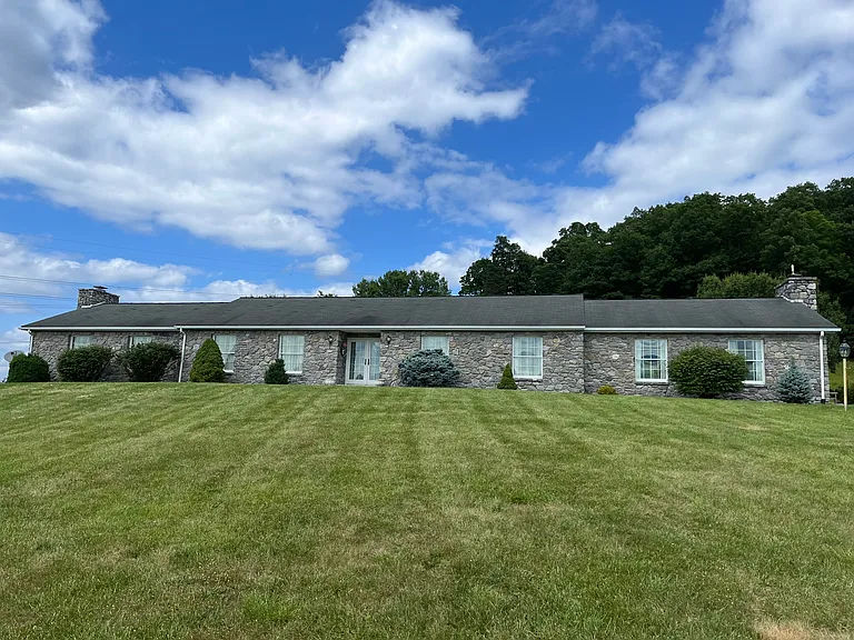 1281 Stony Hill Rd — Photo 3