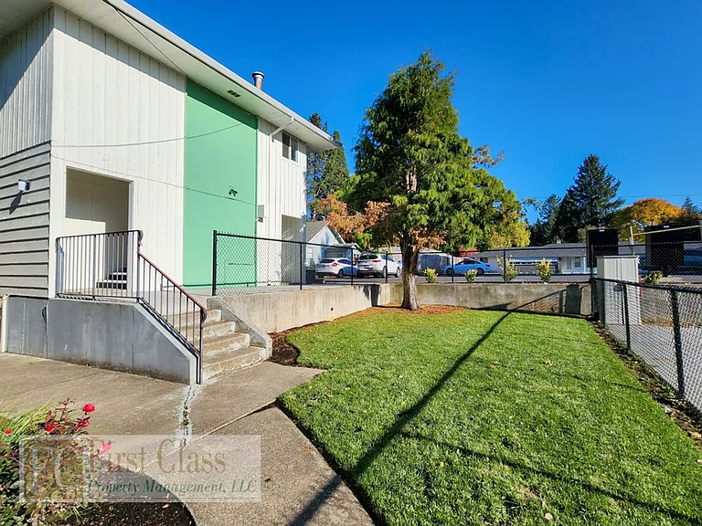 Westview Terrace — Photo 68