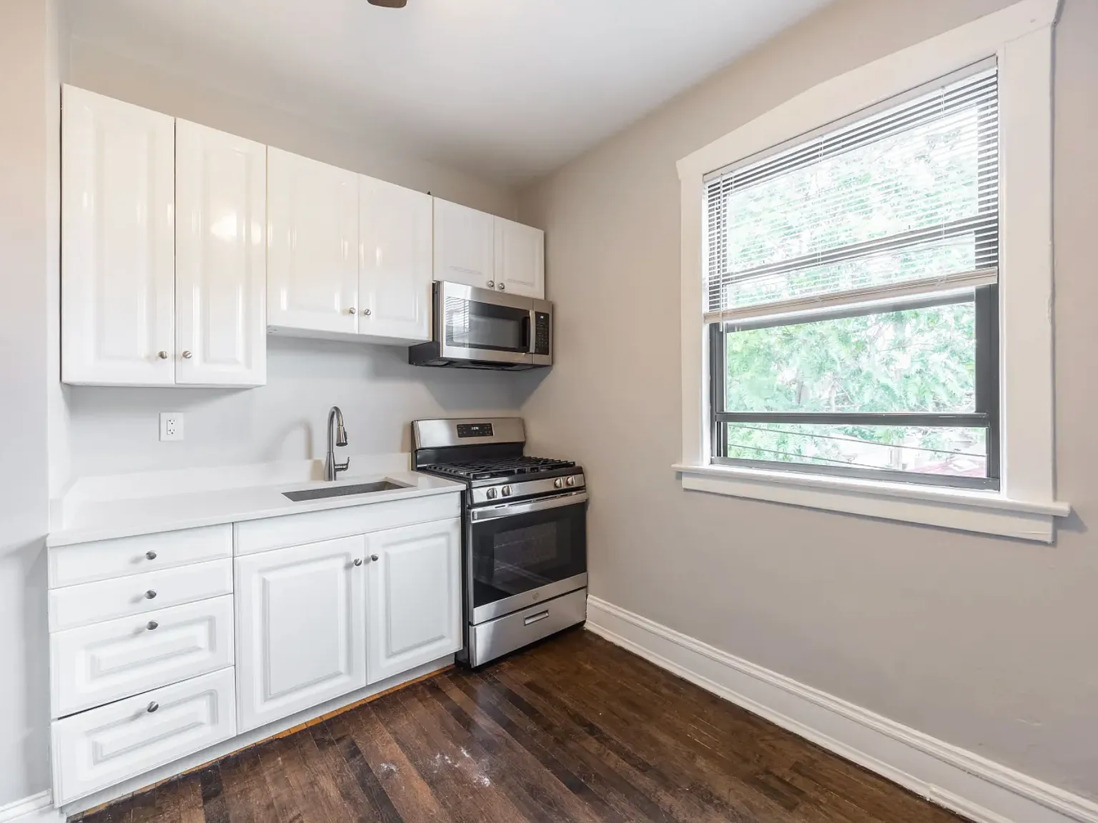 1 bed, 750 sqft, $1,795 — Photo 2