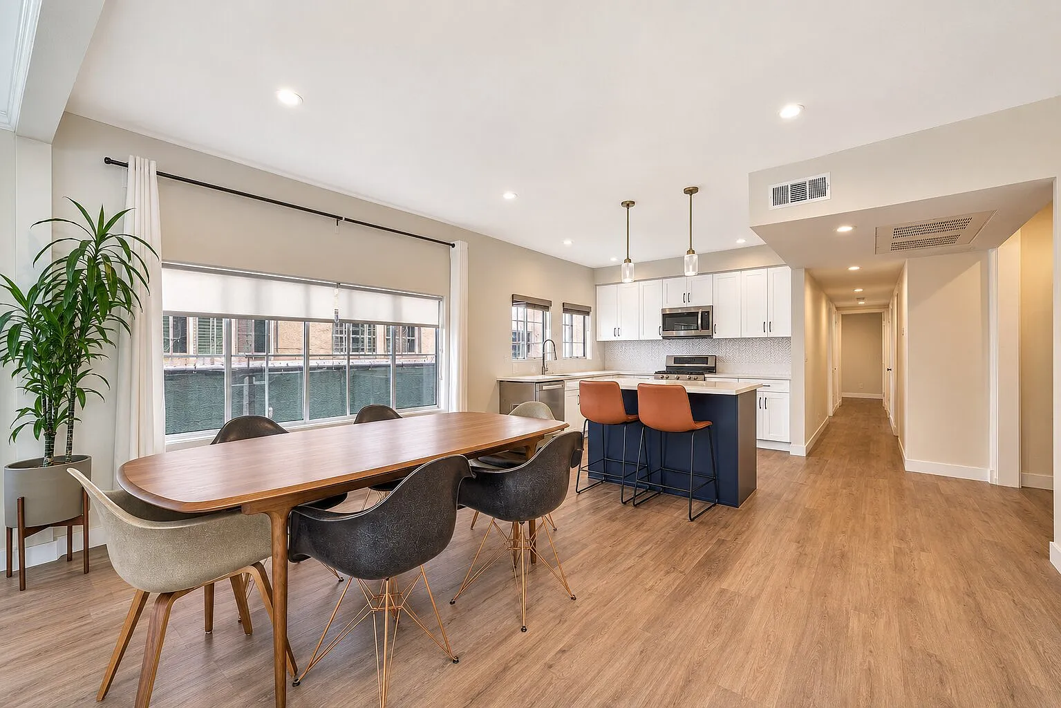 2 bed, 1300 sqft, $2,900 — Photo 4