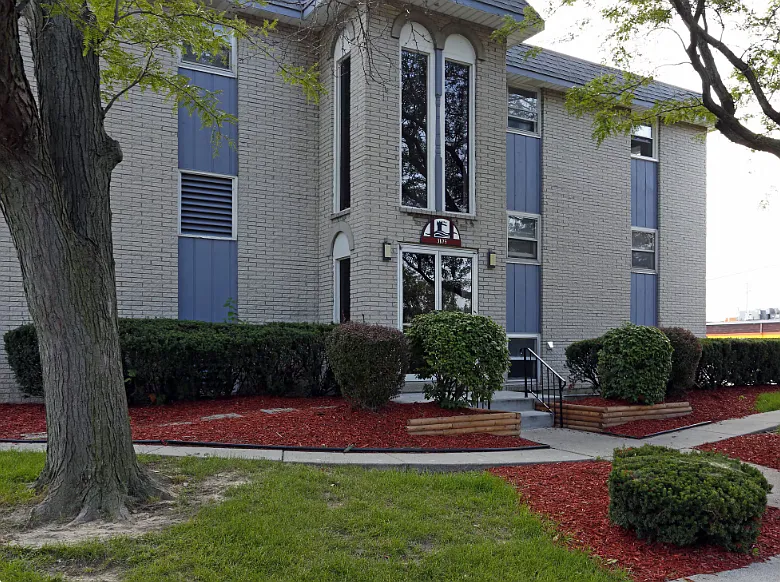 Town Center Townhomes & Flats — Photo 4