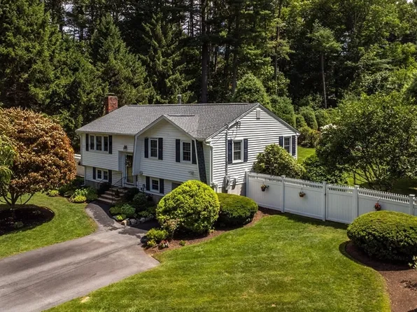 3 Mirror Rd, Billerica, MA 01821