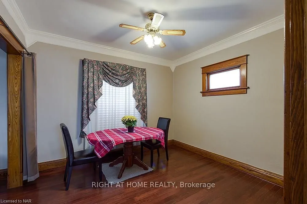 4 bed, $2,500 — Photo 4