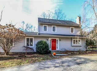 66 Great Ring Rd, Sandy Hook, CT 06482