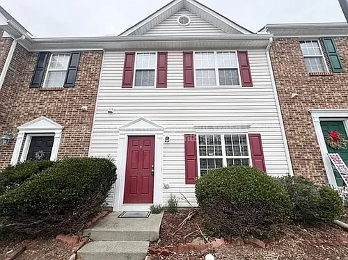 112 Graystar Rd Photo 1