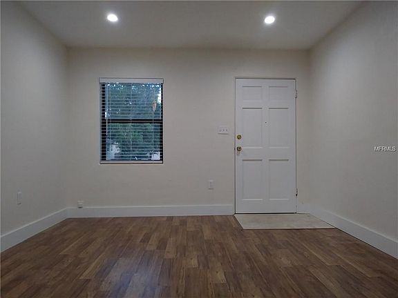 4th image of 1827 Magnolia Ave