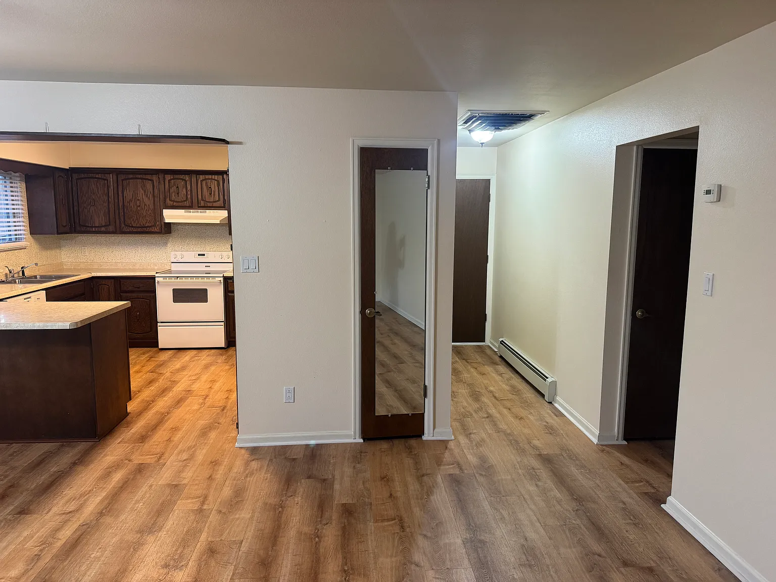 2 bed, 1152 sqft, $1,450 — Photo 4