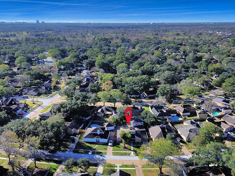15715 Creekhaven Dr — Photo 42
