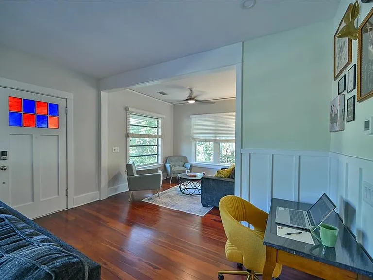 2408 Hillview St — Photo 6