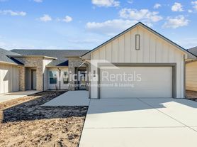 1736 - 1738 S. Hickory Creek St.