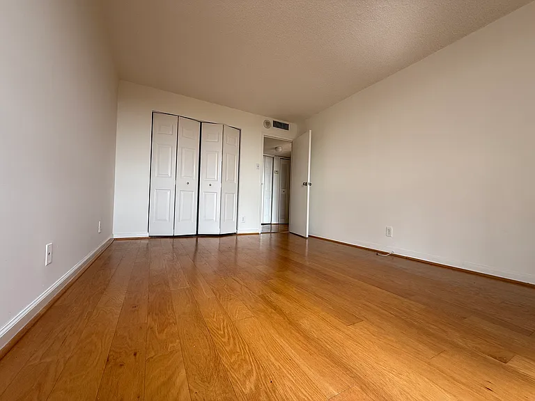 6800 Fleetwood Rd #1103 — Photo 2