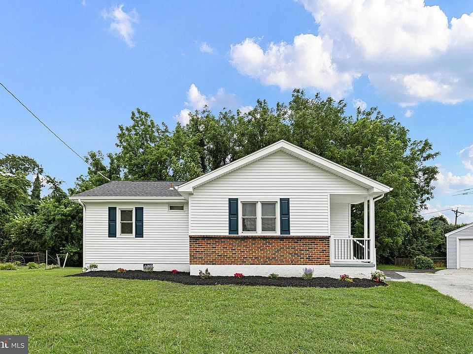 1st image of 17 Varmar Dr