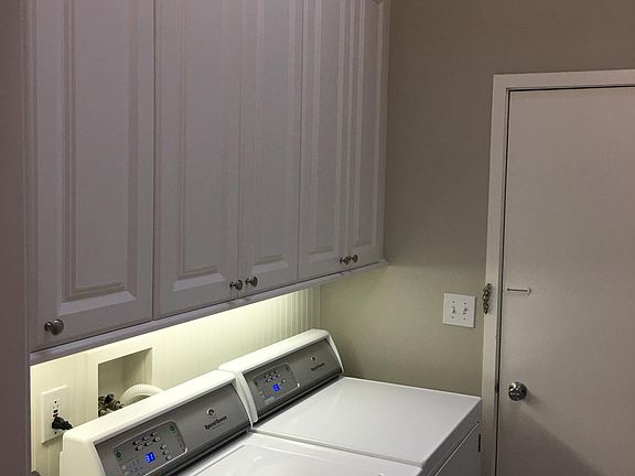 3rd image of 622 Peninsula Ct