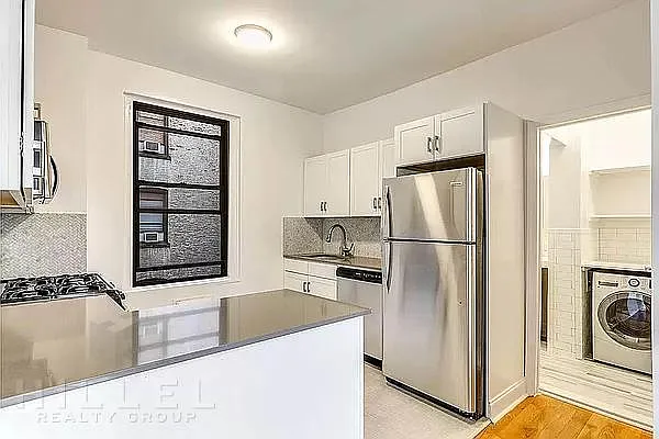 Rented by Hillel Realty Group | media 21