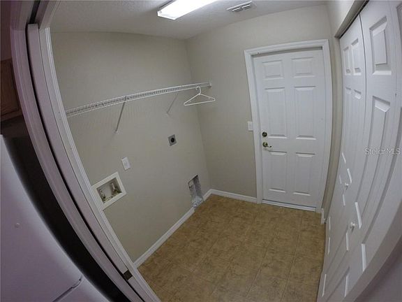 4th image of 5695 NW 61st Ave