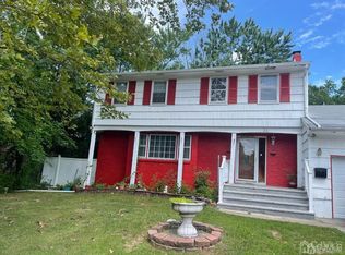 34 Bersey Ct, Fords, NJ