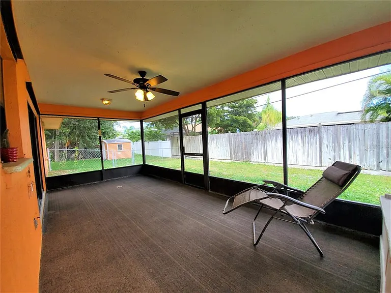 88 Temple Rd — Photo 31