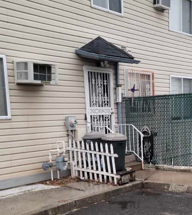 1st image of 205 Mosel Ave