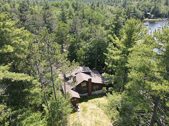 4th image of 39 Lakeview Avenue