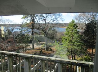 21 E Tiana Rd, Hampton Bays, NY 11946