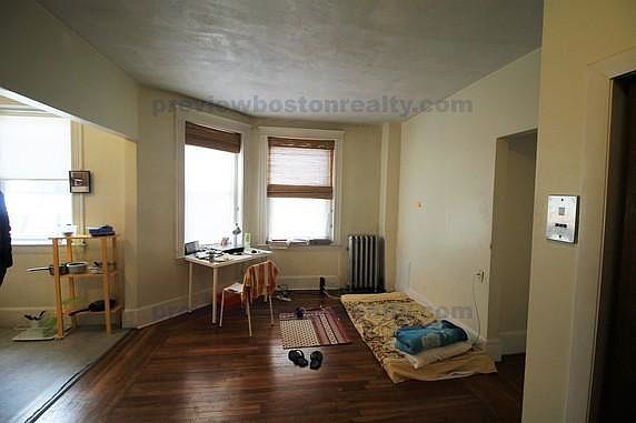 2nd image of 1082 Commonwealth Ave #Ps202