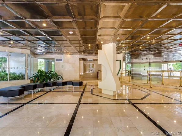 1881 Washington Ave APT 8C, Miami Beach, FL 33139