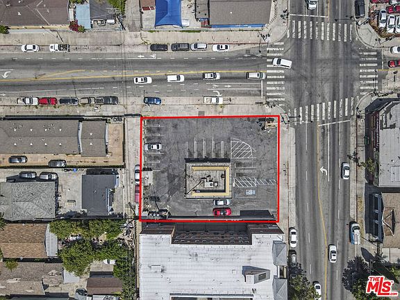 3rd image of 257 E Vernon Ave
