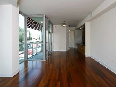 2nd image of 1624 W Division St APT 409