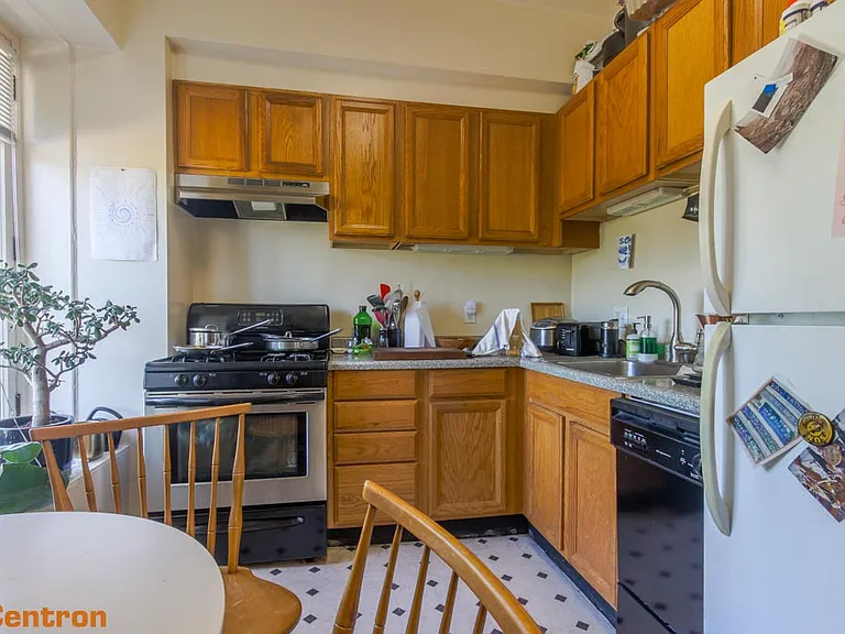 2135 Sacramento St #22 — Photo 11