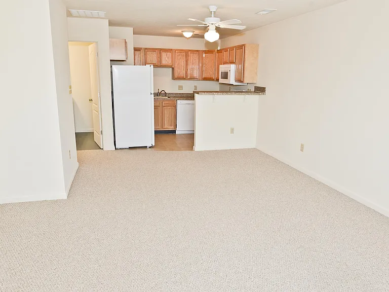 1825 Wichman Ln — Photo 24