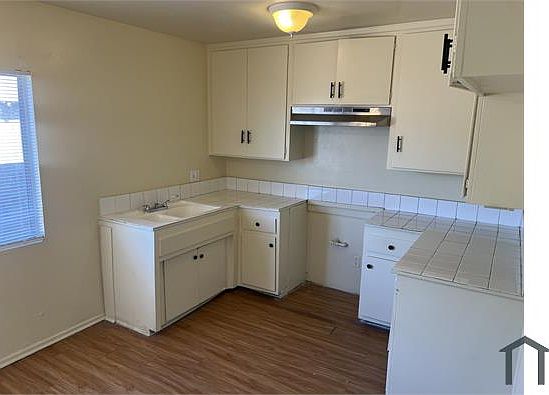 3rd image of 1451 W 105th St