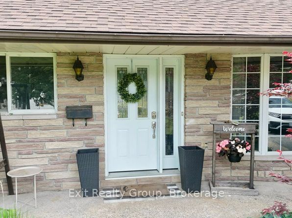 29 Wallace St, Quinte West, ON K0K 2C0