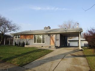 23107 Norcrest Dr, Saint Clair Shores, MI 48080