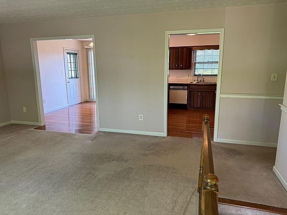 5th image of 211 Dove Park