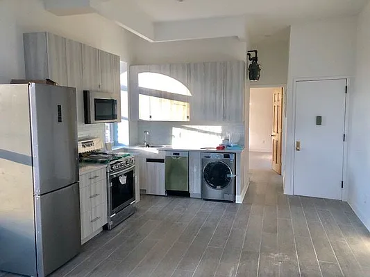 Rented by New York Realty | media 16