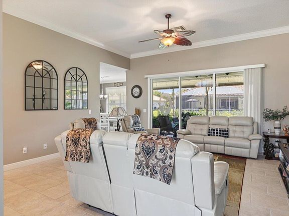 5th image of 5828 Pine Ridge Circle
