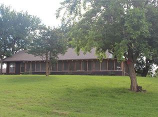 1174 Walnut Grove Rd, Whitewright, TX 75491