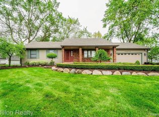 40673 Five Mile Rd, Plymouth, MI 48170