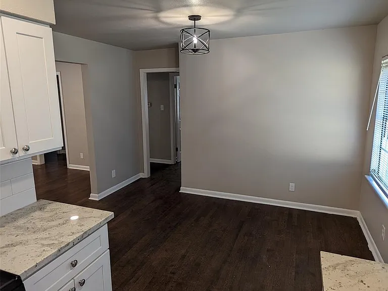 5622 Elmlawn Dr — Photo 8