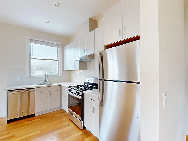 40 Tiffany Ave #9 — Photo 6