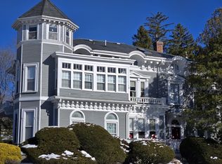 233 Market St APT 1, Rockland, MA 02370